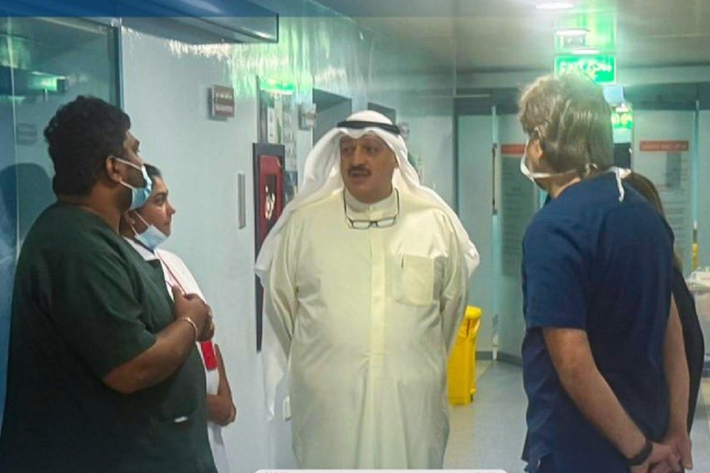 العوضي يطمئن على مصاب من منتسبي الجهات الأمنية