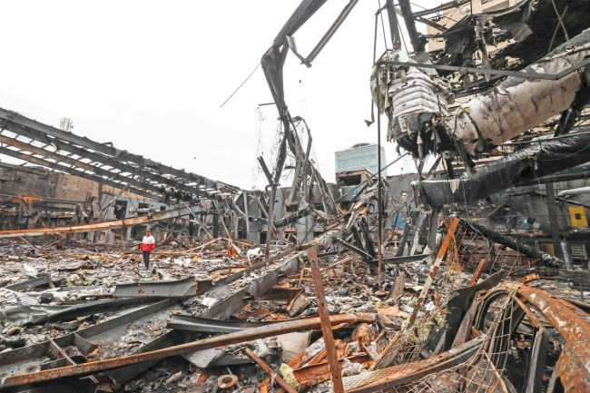 ضربات جديدة لـ «النووي» وتراجع خيار هجوم بَرّي