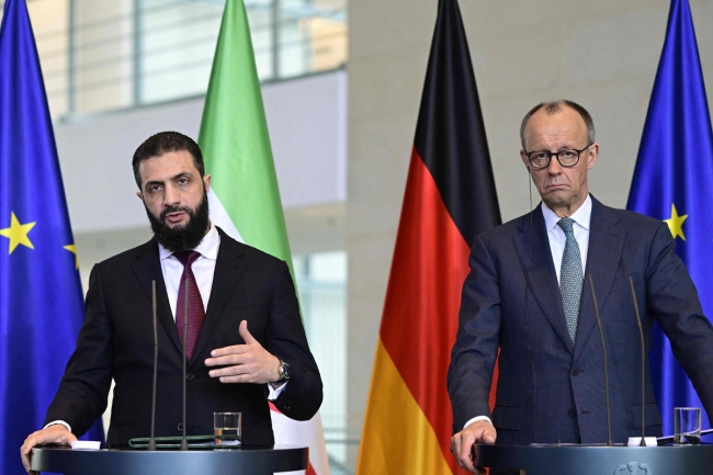 ميرتس: نسعى لإعادة 80% من اللاجئين السوريين إلى وطنهم