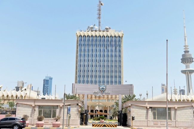 «الإعلام»: ضرورة التنسيق المسبق معنا عند إنتاج أو تنفيذ أو نشر أي أعمال وطنية