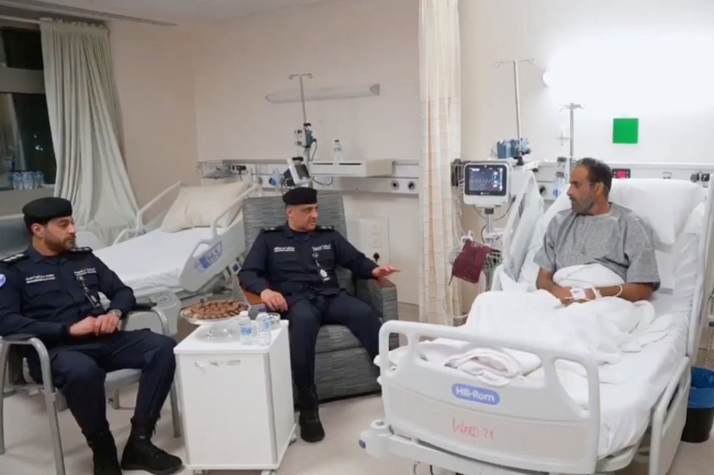 وكيل «الداخلية» يزور العقيد محمد الهاجري إثر إصابته جراء العدوان الإيراني الآثم