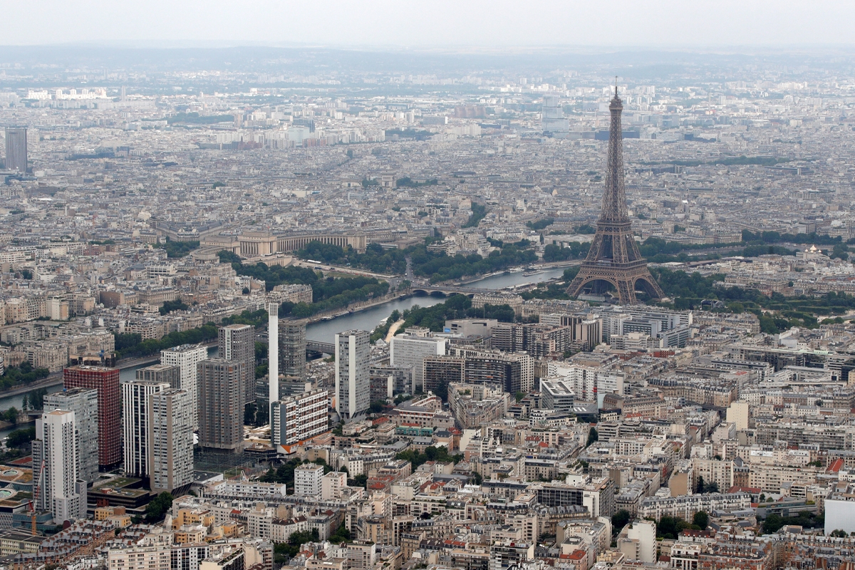 فرنسا.. قروض طارئة للشركات المتضررة من ارتفاع أسعار الوقود 