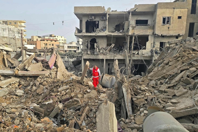 طيران الاحتلال الاسرائيلي يشن غارات على جنوب وشرق لبنان والضاحية الجنوبية لبيروت 