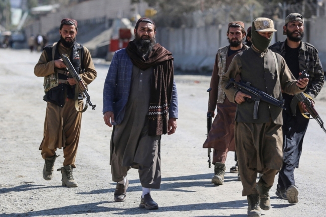 هجوم القوات الأفغانية على موقع عسكري باكستاني اسفر عن مقتل 10 جنود