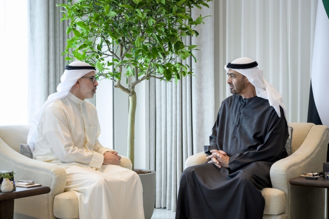 محمد بن زايد: المزيد من النماء والرخاء للكويت في ظل قيادته الحكيمة