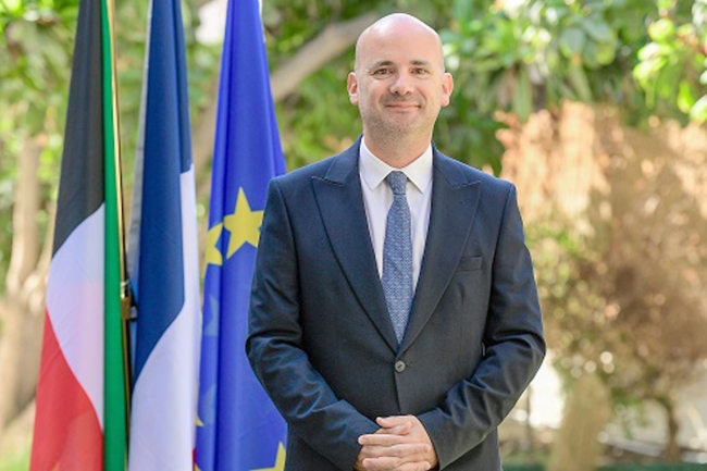 السفير الفرنسي: فتح «هرمز» بالقوة ليس خياراً واقعياً