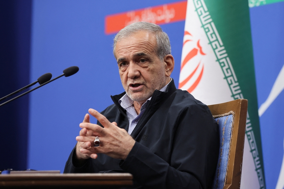 بزشكيان: ضمان أمن مضيق هرمز مرتبط بوقف كامل للاعتداءات 