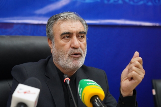 البرلمان الإيراني يتجه لإقرار قانون لإدارة وتأمين مضيق هرمز