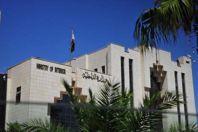 سورية تتهم «حزب الله» بالوقوف خلف مخطط تخريبي لإطلاق صواريخ «خارج الحدود»