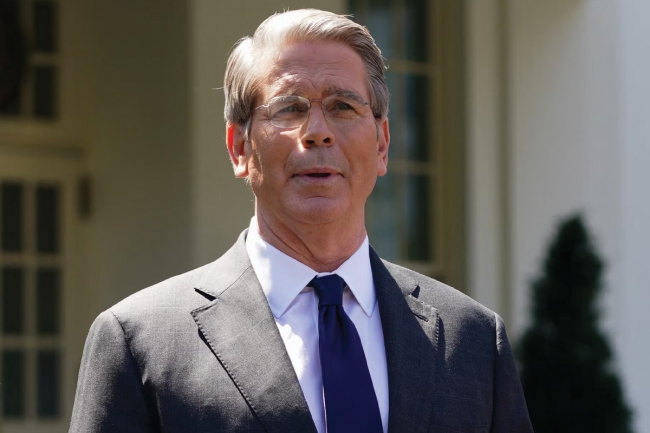 الولايات المتحدة: الحصار يستهدف مصادر الإيرادات الرئيسية لإيران