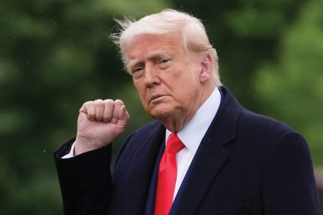 ترامب: إيران تريد مضيق هرمز مفتوحا لكنها تسعى لحفظ ماء الوجه