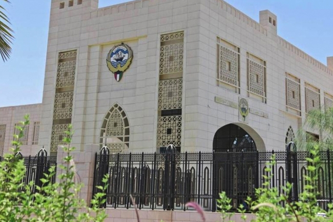 لا تمديد لسمات دخول العمل الأهلي أو الالتحاق بعائل