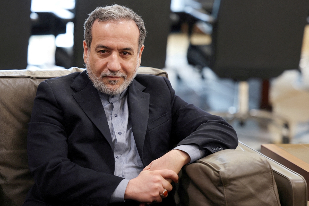 إيران تطلب وساطة عُمان مع دول الخليج 