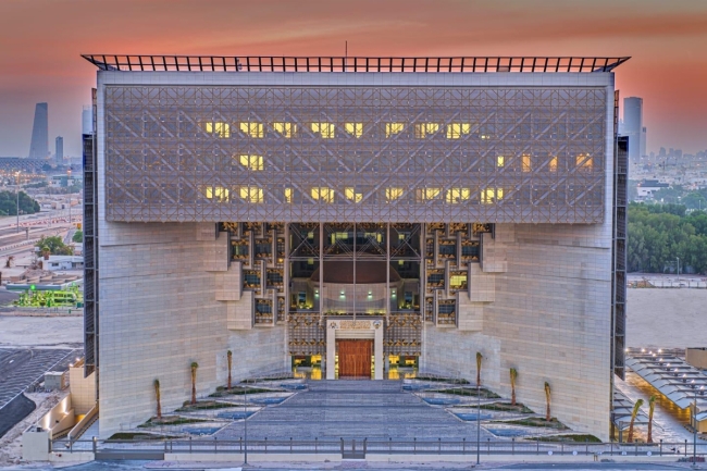 قبول 132 مرشحاً ومرشحة لشغل وظيفة باحث مبتدئ قانوني