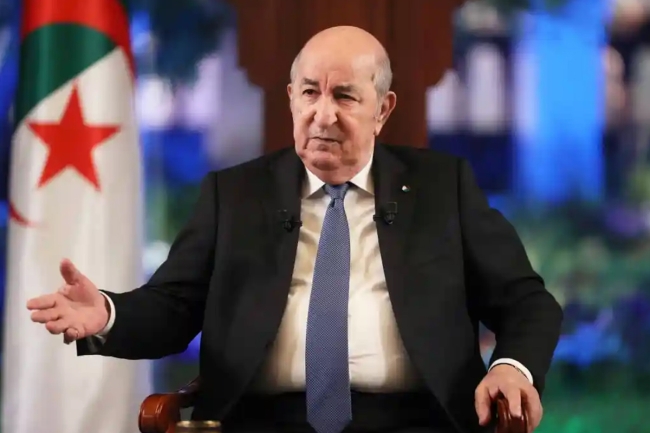 الرئيس الجزائري يبدي استعداده للمساهمة في حل الأزمة في مالي
