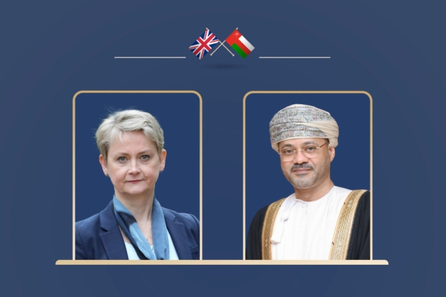 وزير الخارجية العُماني ناقش مع نظيرته البريطانية مستجدات الأوضاع في المنطقة