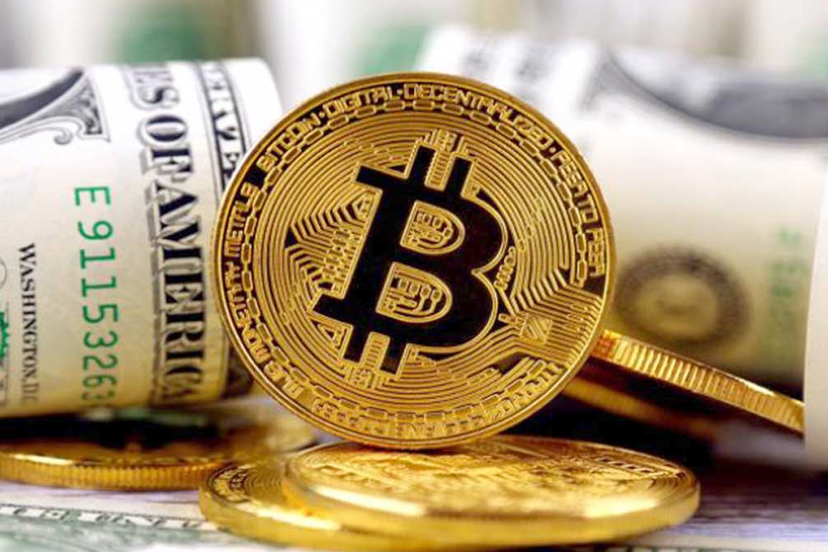 تراجع طفيف لـ «بتكوين» مع ترقب التطورات بين واشنطن وطهران 