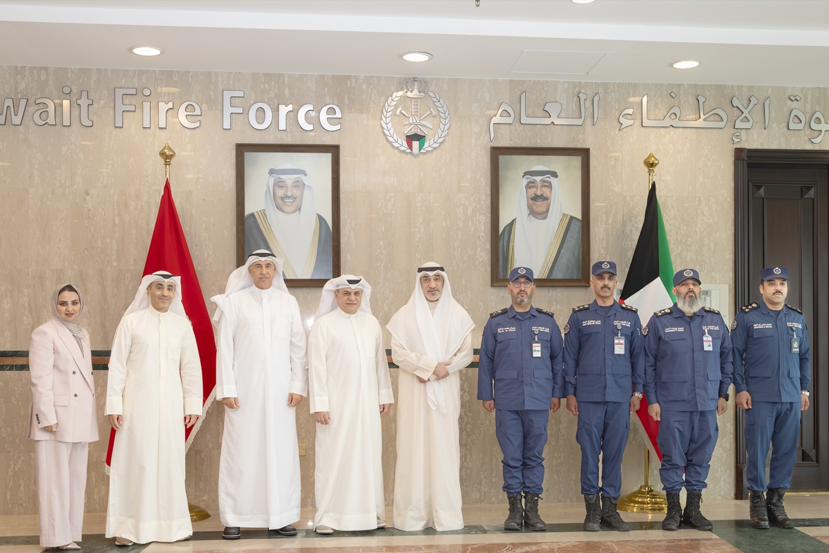 اليوسف والماجد يتوسطان وفد «بوبيان» وقيادات قوة الإطفاء
