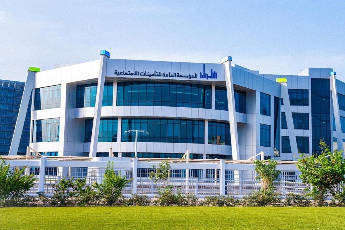«التأمينات»: 25 سنة خدمة.. شرط للجمع بين المعاش التقاعدي وراتب «الأهلي» 