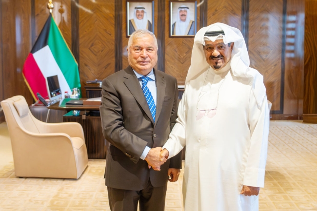 رئيس الوزراء يستقبل سفير طاجيكستان عميد السلك الدبلوماسي بمناسبة انتهاء مهام عمله 