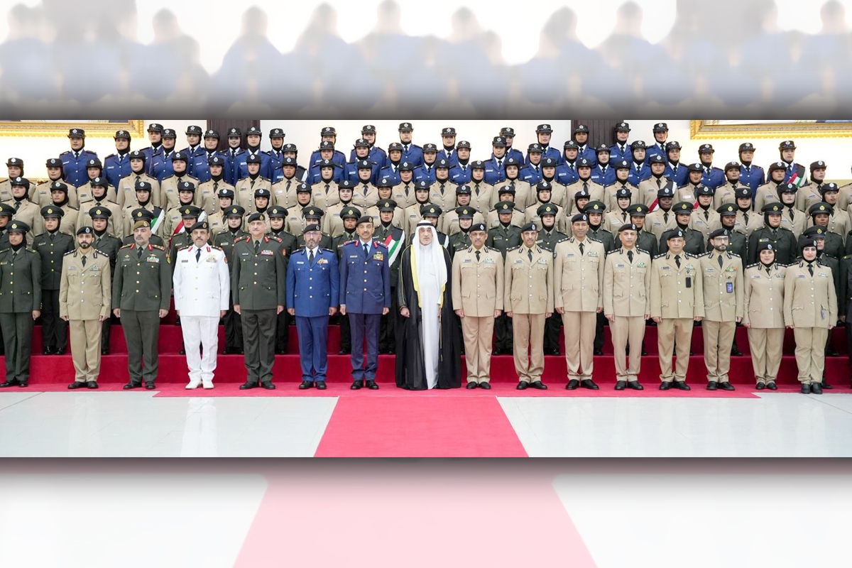 الأمير يرعى تخريج دفعتَي ضباط الاختصاص والشرطة النسائية 