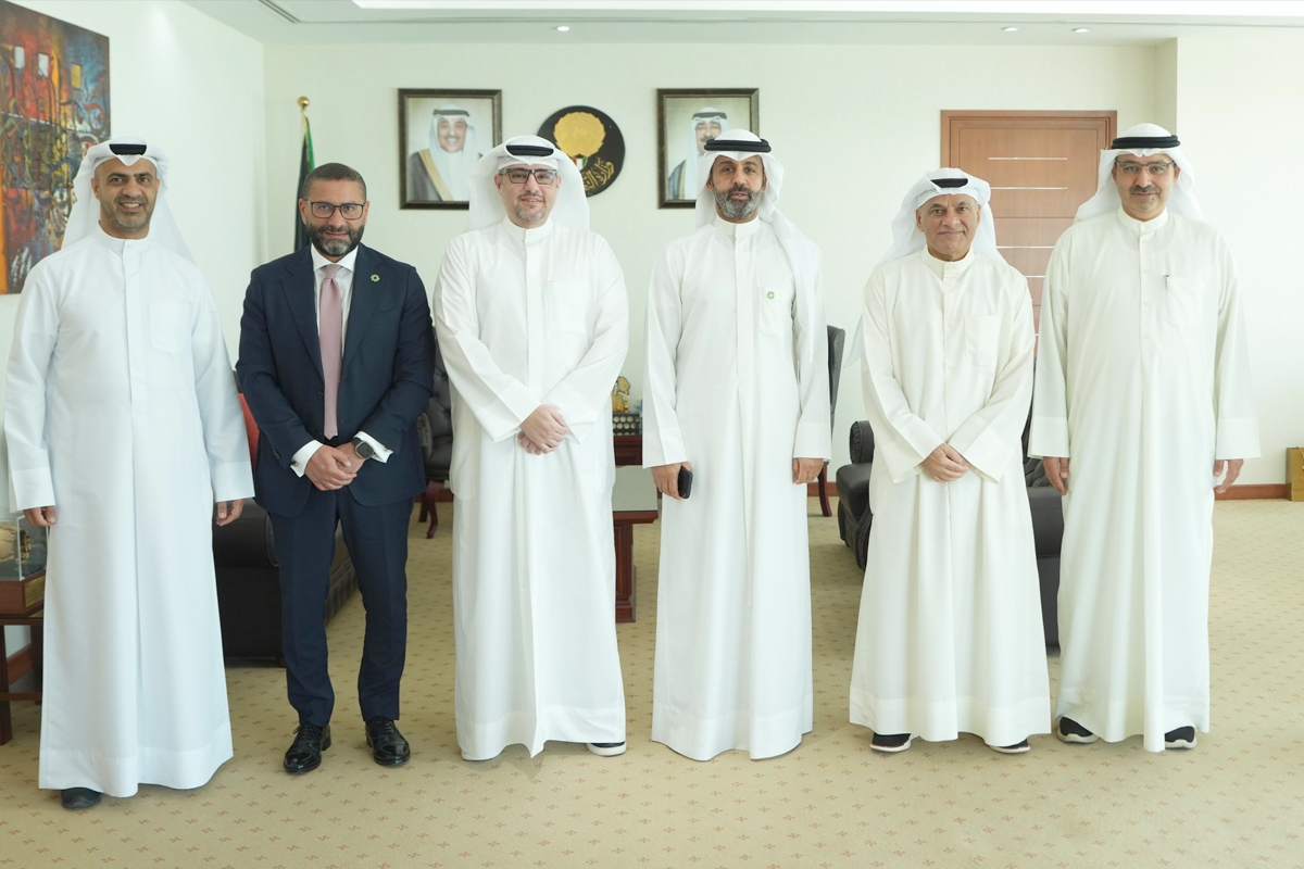 «التعليم العالي» و«بيت التمويل» بحثا دعم مبادرات خدمة الطلبة 