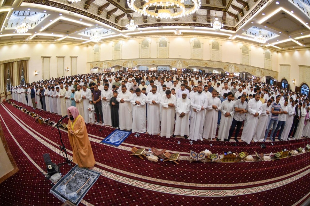 المصلون أدوا صلاة عيد الأضحى بمساجد الكويت 