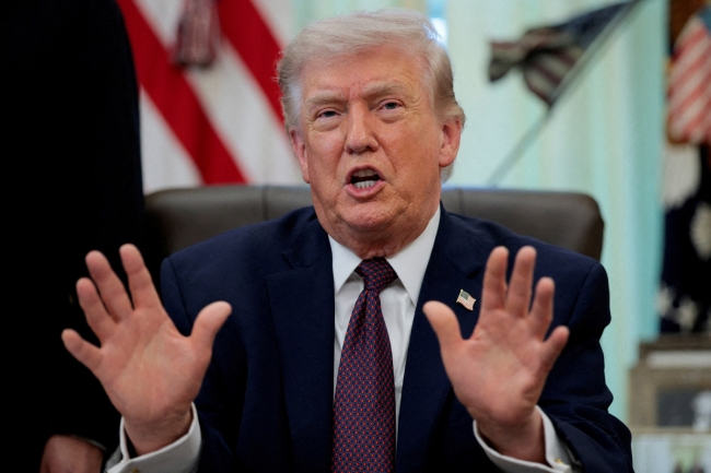 CNN: ترامب يعارض فكرة صرف مبالغ كبيرة لإيران CNN: ترامب يعارض فكرة صرف مبالغ كبيرة لإيران