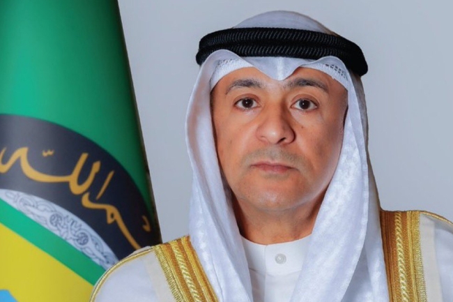 أمين مجلس التعاون يدين استمرار الاعتداءات الإيرانية على الكويت. البديوي: تصعيد خطير وانتهاك سافر لسيادة الكويت وتهديد لأمن واستقرار المنطقة. دعا المجتمع الدولي ومجلس الأمن إلى اتخاذ موقف حازم ورادع تجاه الانتهاكات 