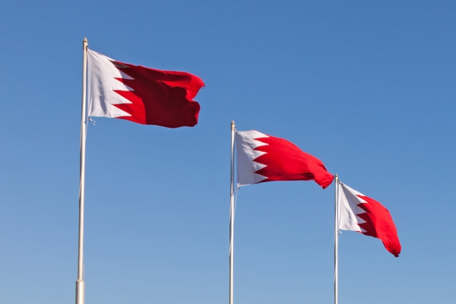 البحرين: اعتراض 3 صواريخ وطائرات مسيرة استهدفت الأعيان المدنية البحرين: اعتراض 3 صواريخ وطائرات مسيرة استهدفت الأعيان المدنية