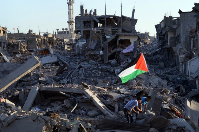 مقتل ثمانية فلسطينيين في غارات جوية إسرائيلية على مدينة غزة مقتل ثمانية فلسطينيين في غارات جوية إسرائيلية على مدينة غزة