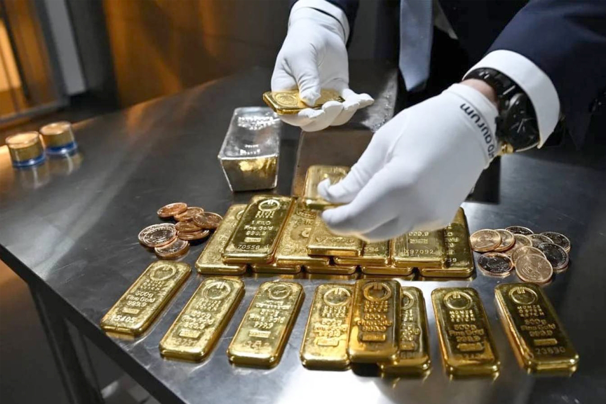 الذهب إلى أدنى مستوى في أكثر من شهرين 