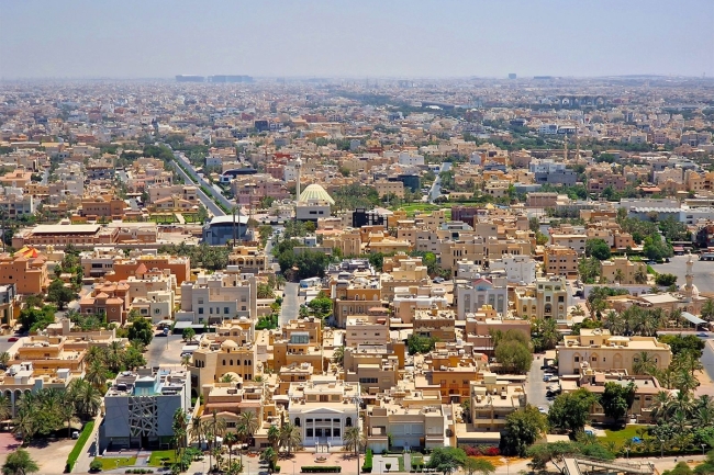 أرض فضاء في الشويخ السكنية معروضة في مزاد بـ2.61 مليون دينار. «العدل» تنظّمه غداً على 7 عقارات في مناطق متفرقة 