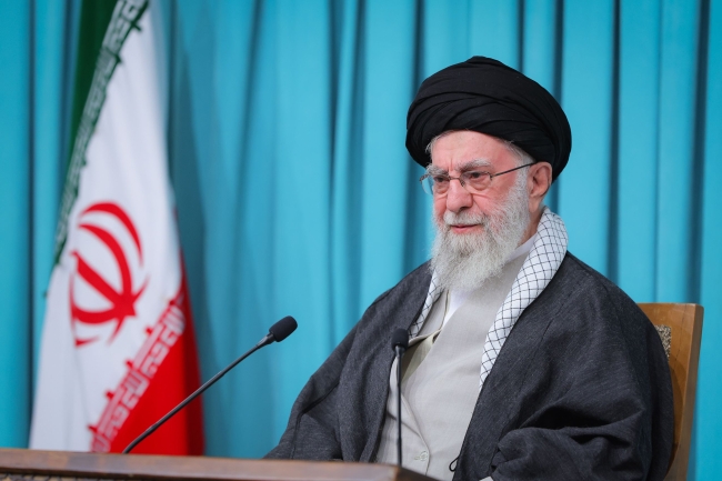 إيران تُعلن موعد تشييع المرشد الراحل علي خامنئي.. أين سيُوارى الثرى؟