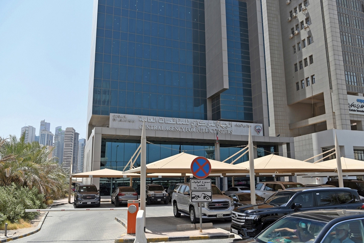 «المناقصات» يقر ترسية مختبر وورشة فحص البطاريات والشواحن الكهربائية 
