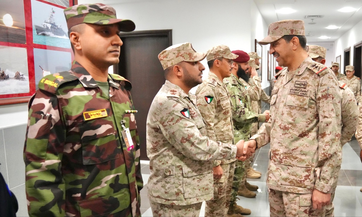 رئيس الأركان يشهد ختام التمرين النهائي لدورة القيادة والأركان المشتركة 