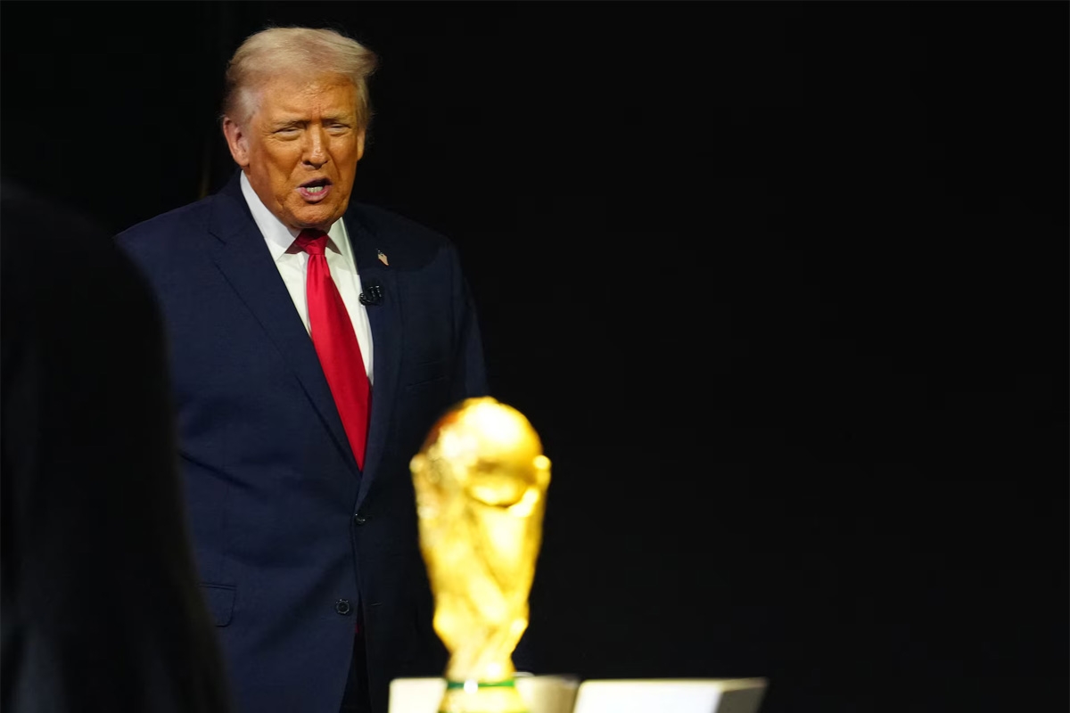 ترامب سيسلم الكأس للفائز في نهائي مونديال 2026