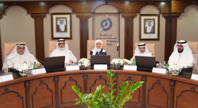 اعتماد مقترح مذكرة التفاهم بين جامعة عبدالله السالم والمجلس الثقافي البريطاني. مجلس الجامعة اعتمد منهج المرحلة الثالثة لبرنامج MD في كلية الطب والعلوم الصحية 
