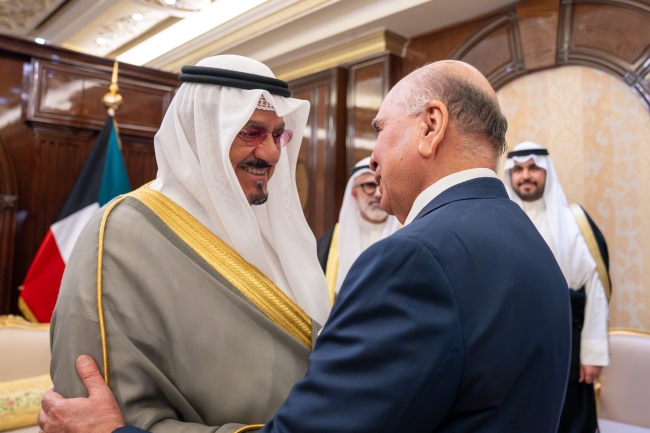 رئيس الوزراء يستقبل وزير خارجية العراق