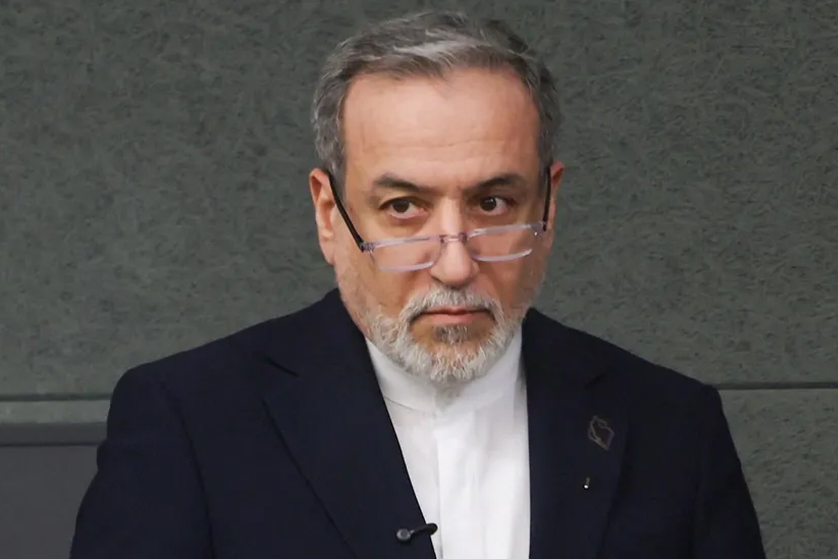 وزير الخارجية الإيراني: إيران كانت دوما حامية المضيق وستبقى كذلك إلى الأبد