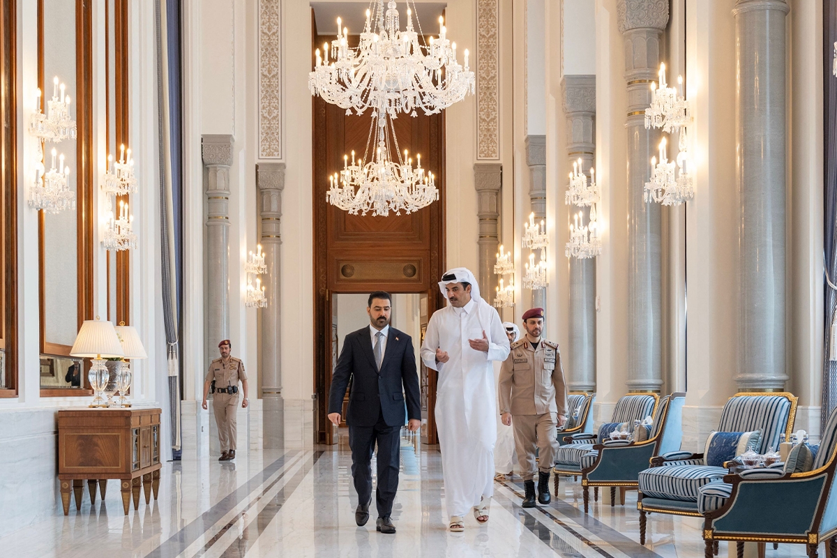 أمير قطر ورئيس وزراء العراق: ضمان الملاحة في مضيق هرمز