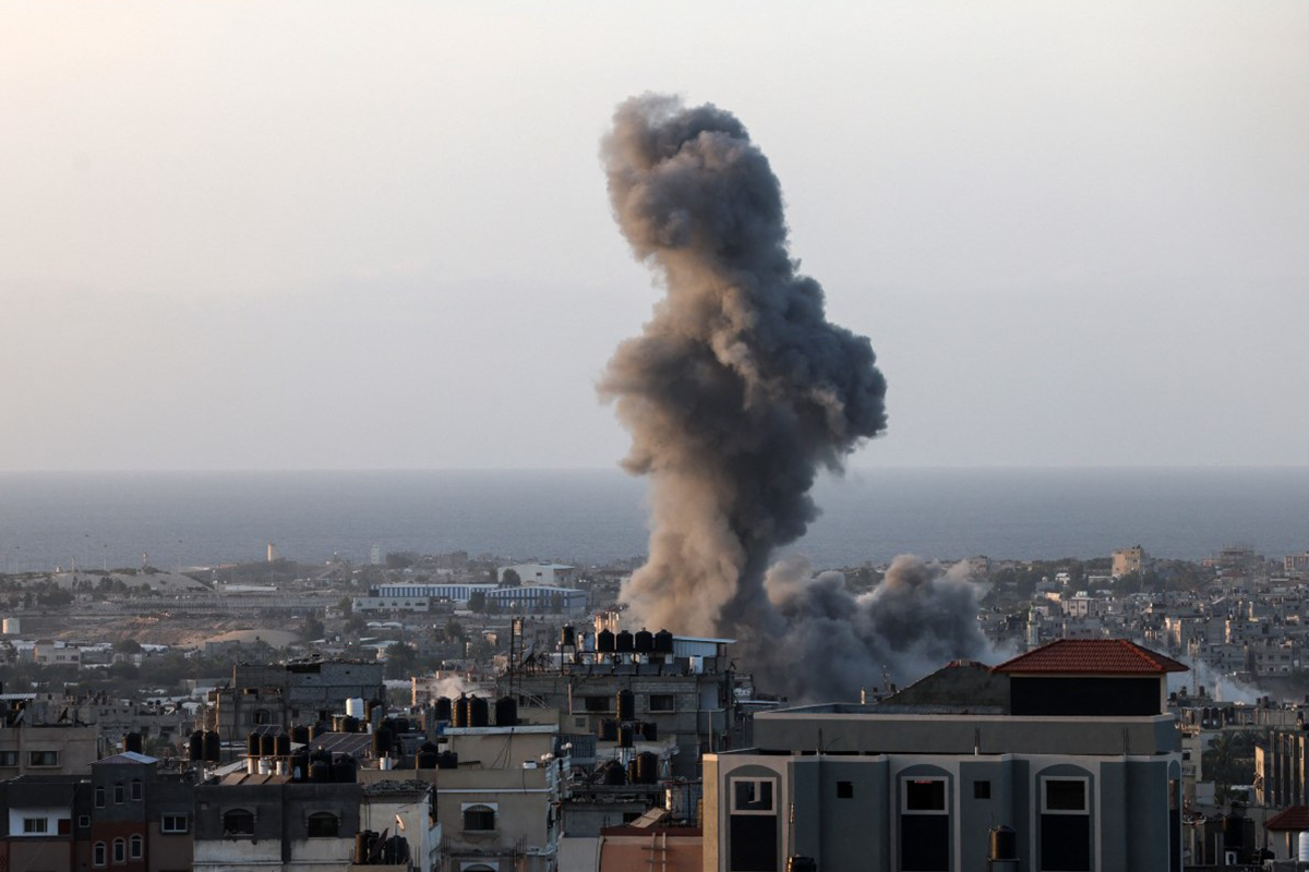 استشهاد 12 فلسطينيا بغارات للاحتلال على غزة