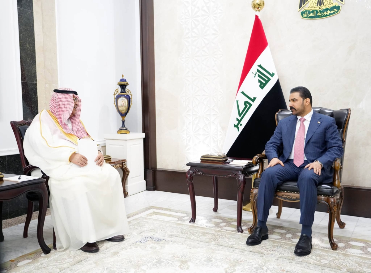 الزيدي يستقبل رئيس جهاز الاستخبارات السعودي