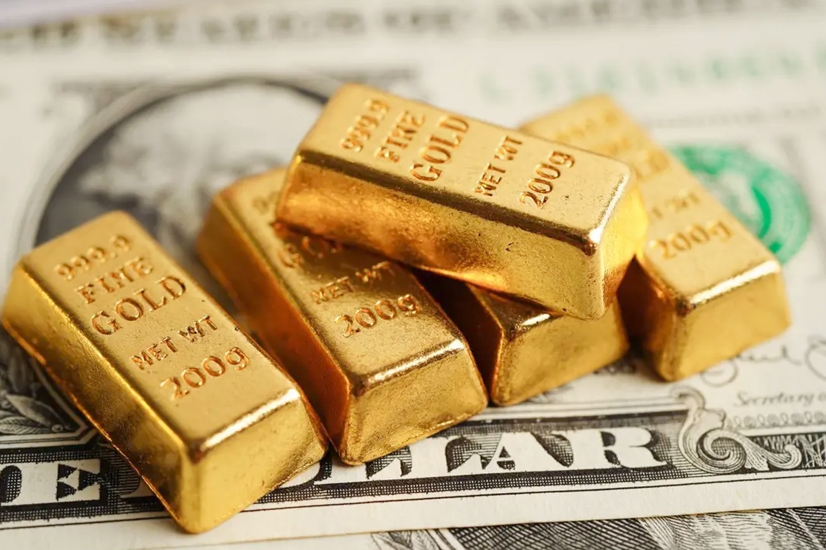 الذهب يتراجع في المعاملات الفورية إلي 4322 دولاراً للأونصة بفعل جني الأرباح