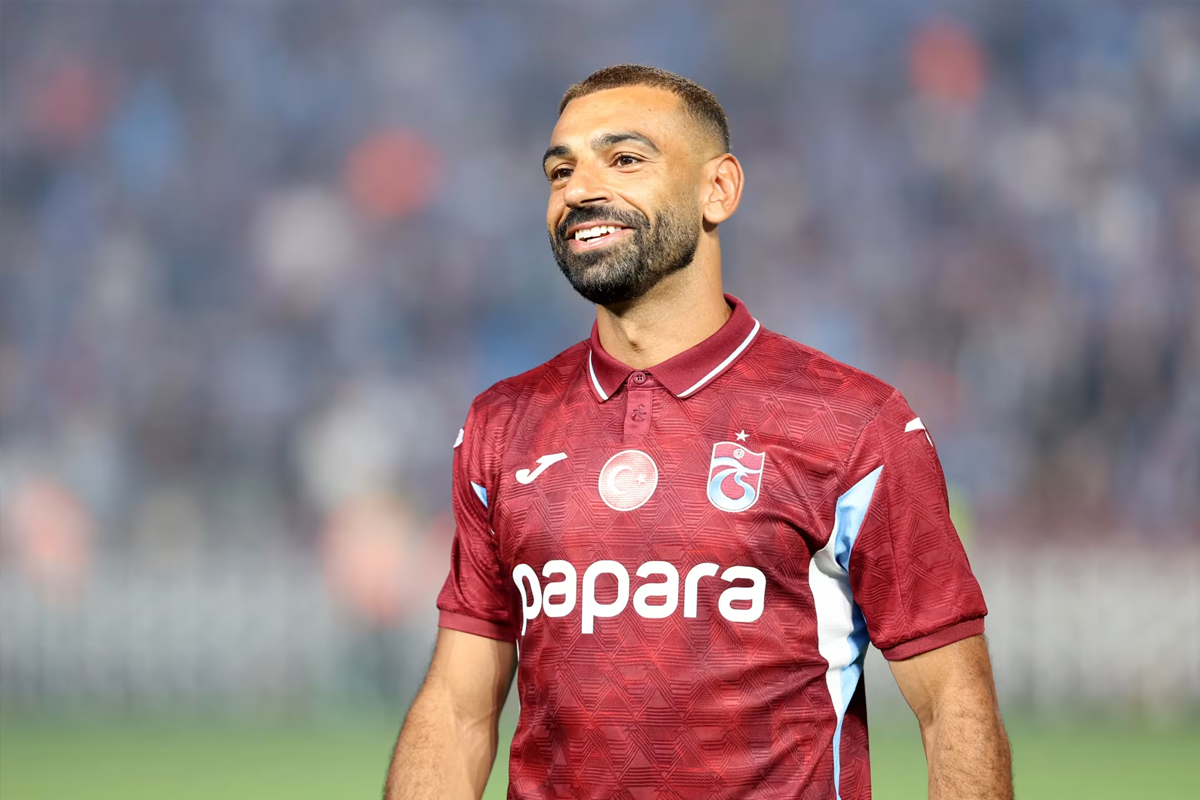 محمد صلاح يلعب أولى مبارياته مع «طرابزون» التركي غدا