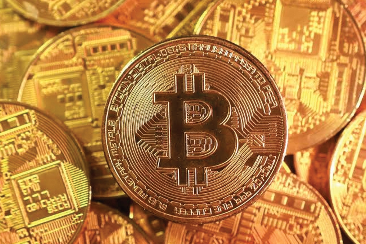 توازن عوامل السوق يبقي «بتكوين» في نطاق 60 و65 ألف دولار