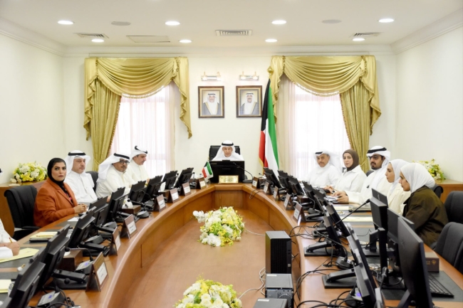 الفضالة بحث تعزيز التنسيق بين «الجهاز المركزي» و«المناقصات» و«القوى العاملة»