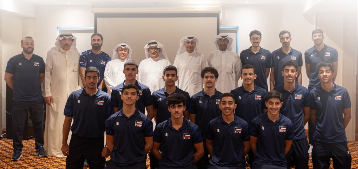 الجلاهمة يزور وفد منتخب الكويت للناشئين تحت 17 سنة للكرة الطائرة بالبحرين