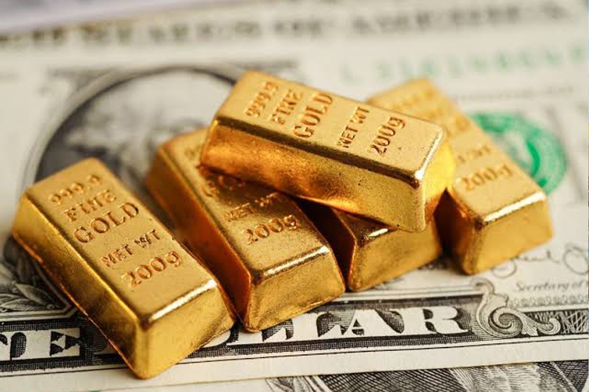 الذهب يهبط مع صعود النفط والسندات بفعل انحسار آمال تهدئة أميركية - إيرانية