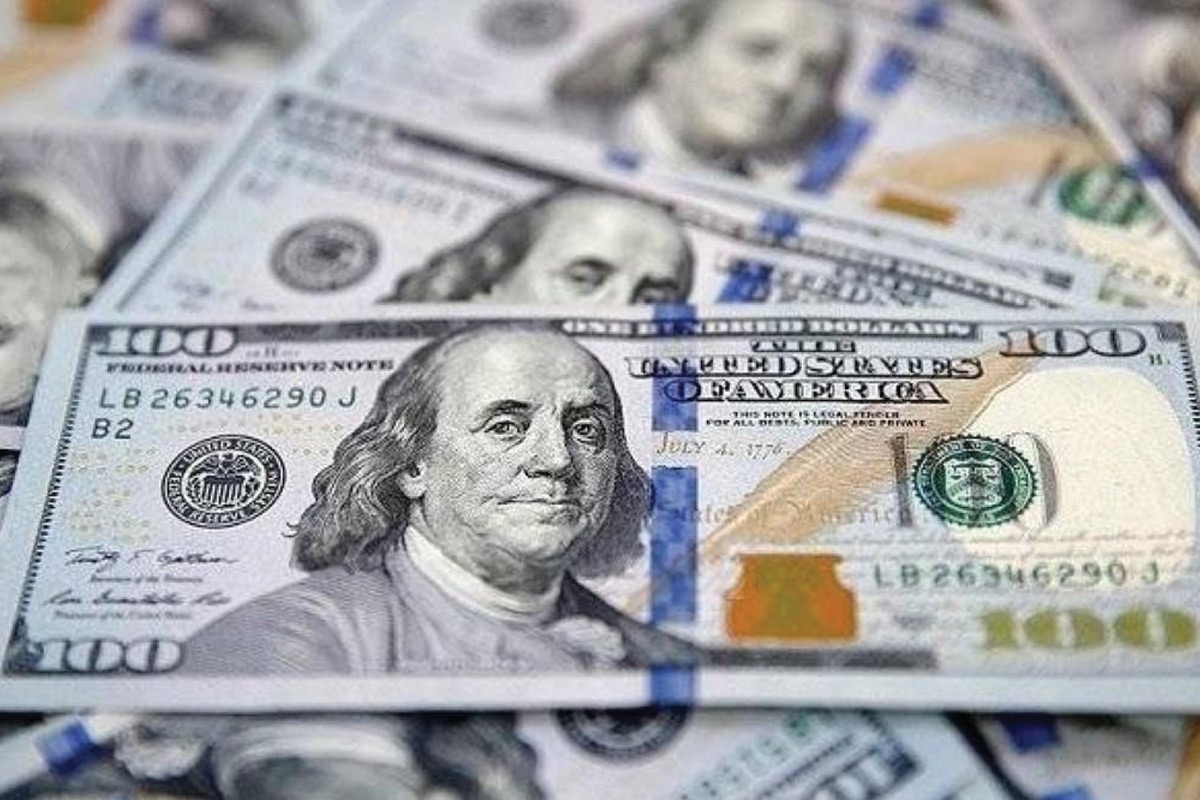 الدولار قُرب أدنى مستوياته في عدة أشهر